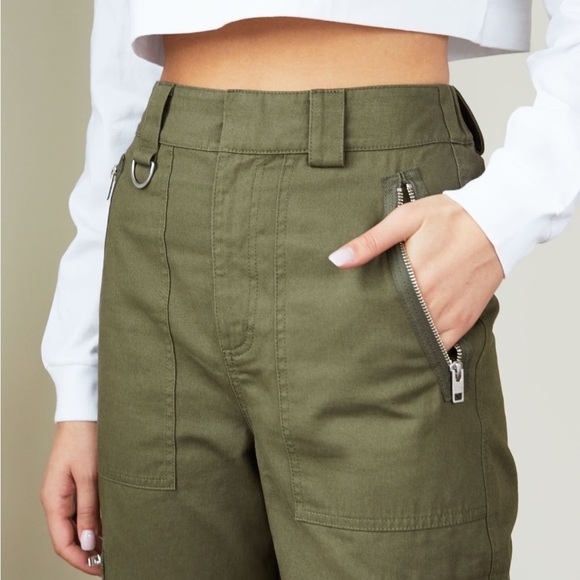 ARITZIA TNA Azure Skies Cargo Jogger Olive Beig small - Picture 15 of 16